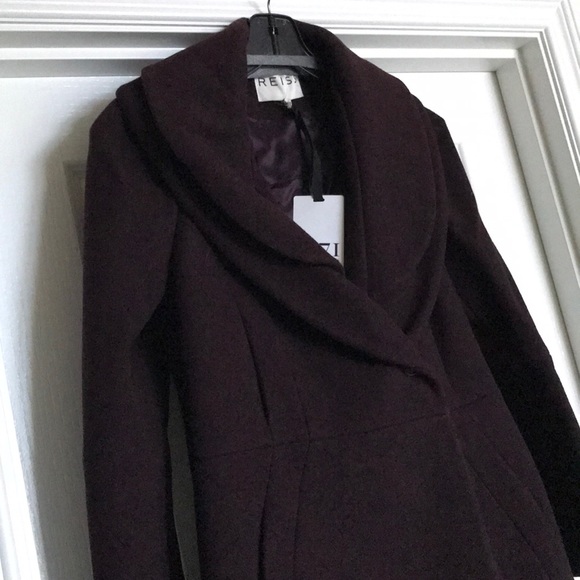 REISS FENELLA SIDE PANELED DETAIL COAT - Picture 5 of 8